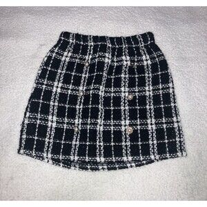 Girls Plaid Skirt. Size 9 Youth. Black Either with Pearl Buttons